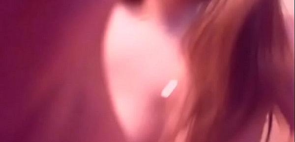  Doppia penetrazione bagnata un video veramente meraviglioso di orgasmi amatoriali
